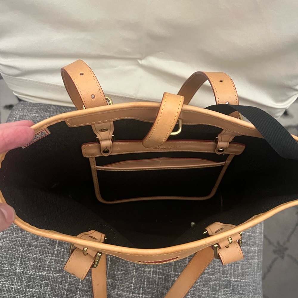 Dooney & Bourke bucket - Picture 4 of 5